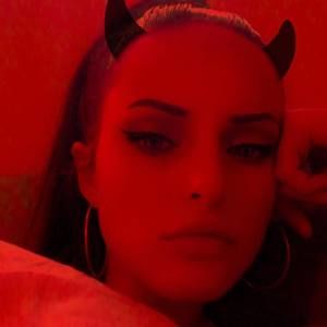 Meet your Posher, Brittney